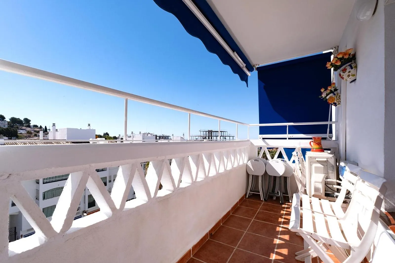 Marbella Sleeps 8 Aircon Fast Wifi 63 Inch Tv Secure Underground Parking Free Netflix 0*,  Spain