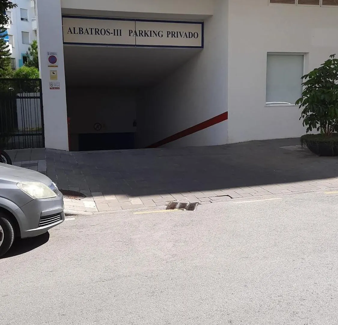 Marbella Sleeps 8 Aircon Fast Wifi 63 Inch Tv Secure Underground Parking Free Netflix Spanien