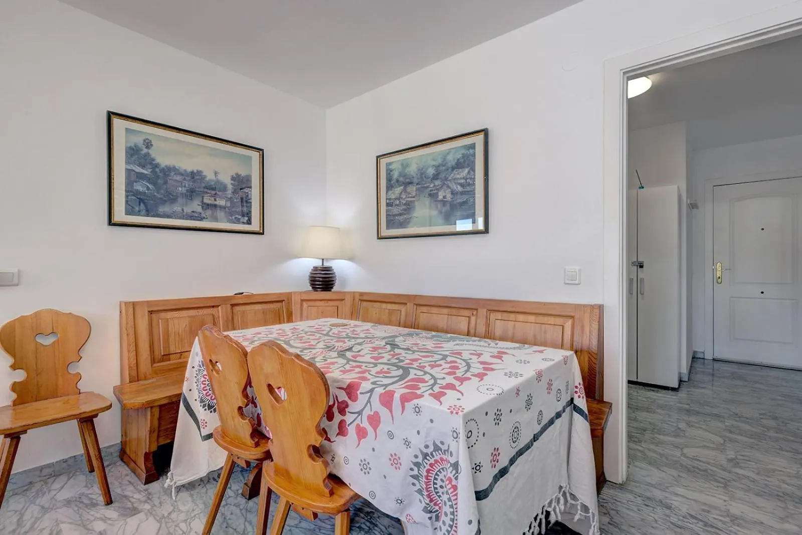 Lägenhet Marbella Sleeps 8 Aircon Fast Wifi 63 Inch Tv Secure Underground Parking Free Netflix Spanien