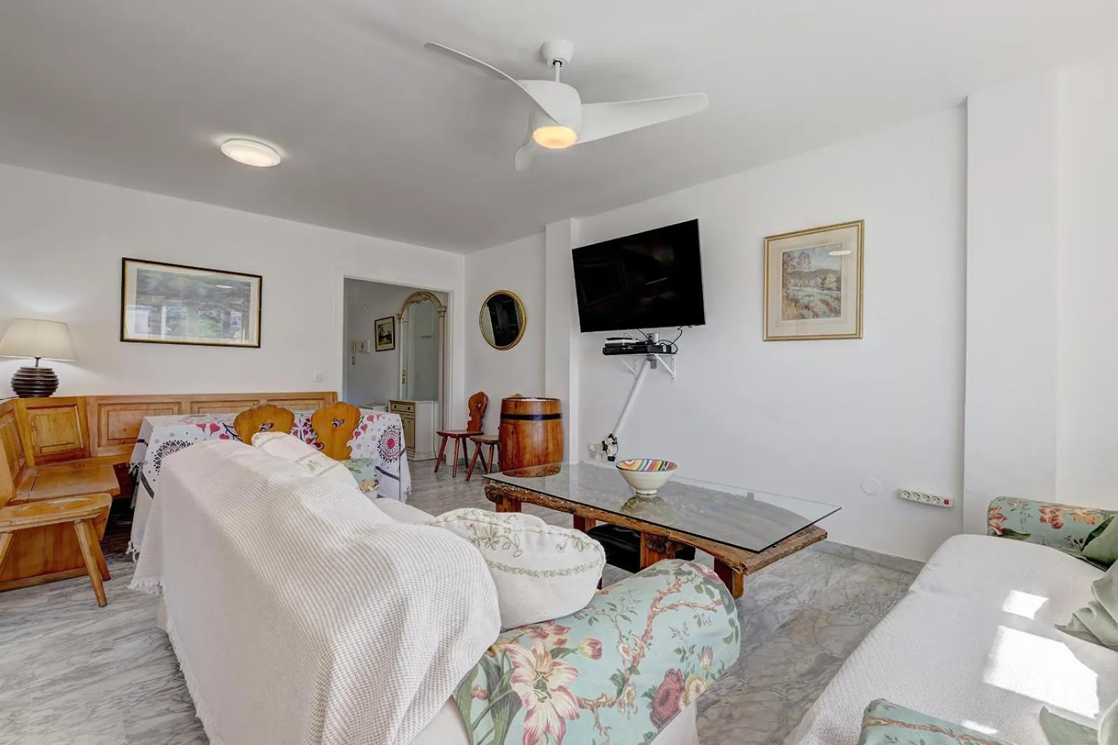 Lägenhet Marbella Sleeps 8 Aircon Fast Wifi 63 Inch Tv Secure Underground Parking Free Netflix