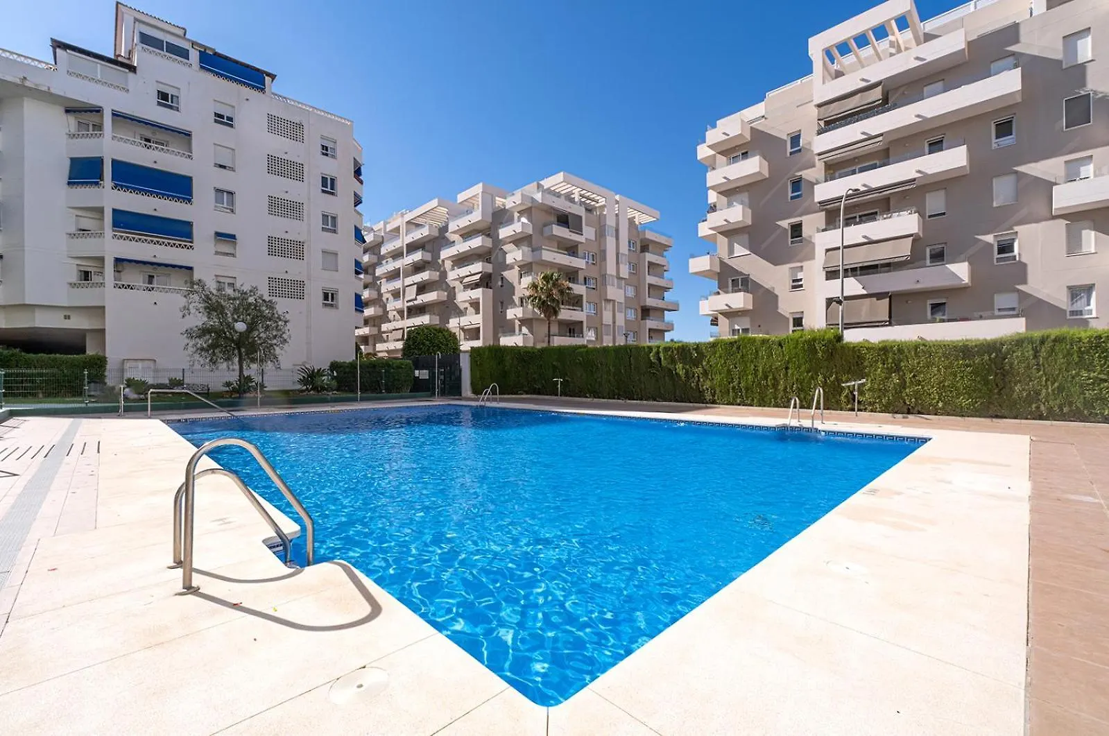 Marbella Sleeps 8 Aircon Fast Wifi 63 Inch Tv Secure Underground Parking Free Netflix
